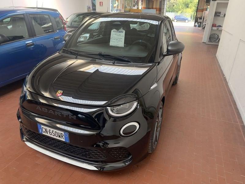 Abarth 500e TURISMO con FINANZIAMENTO