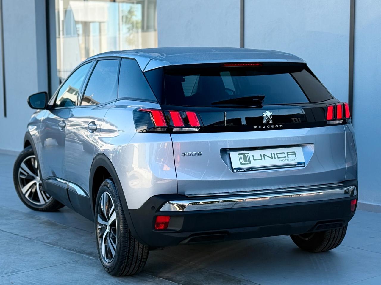Peugeot 3008 1.6 BlueHDi 120 S&S EAT6 BUSINESS RETROCAMERA ITALIANA
