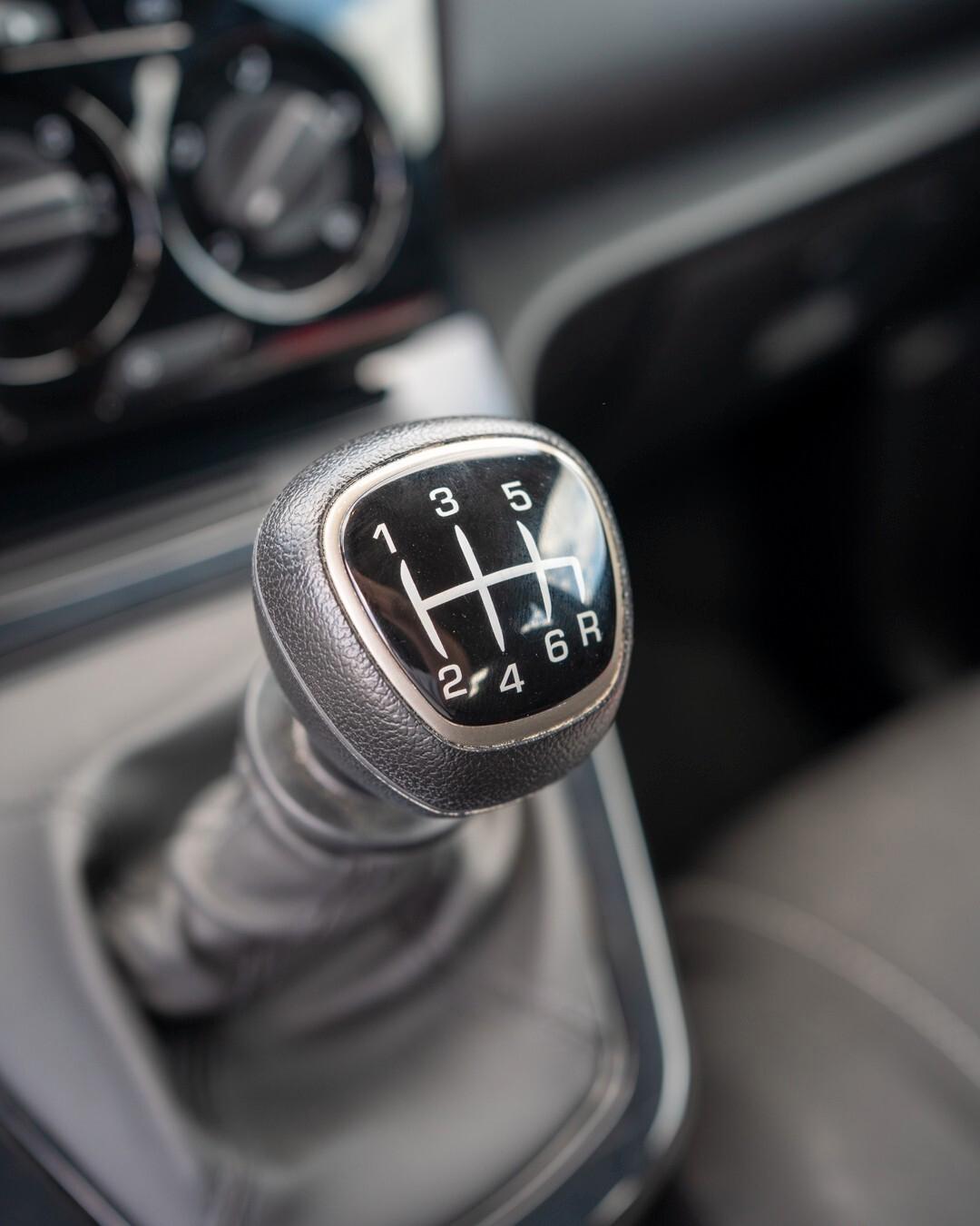 Lancia Ypsilon 1.0 FireFly 5 porte S&S Hybrid Gold