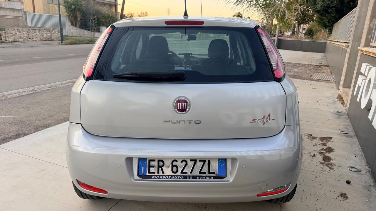 Fiat Punto 1.4 S&S 8V Dualogic 5 porte Street