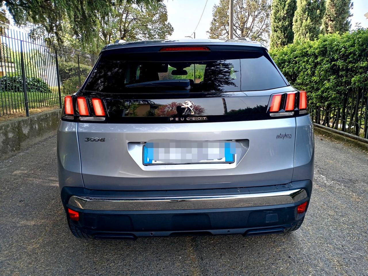 Peugeot 3008 BlueHDi 130 S&S EAT8 Allure