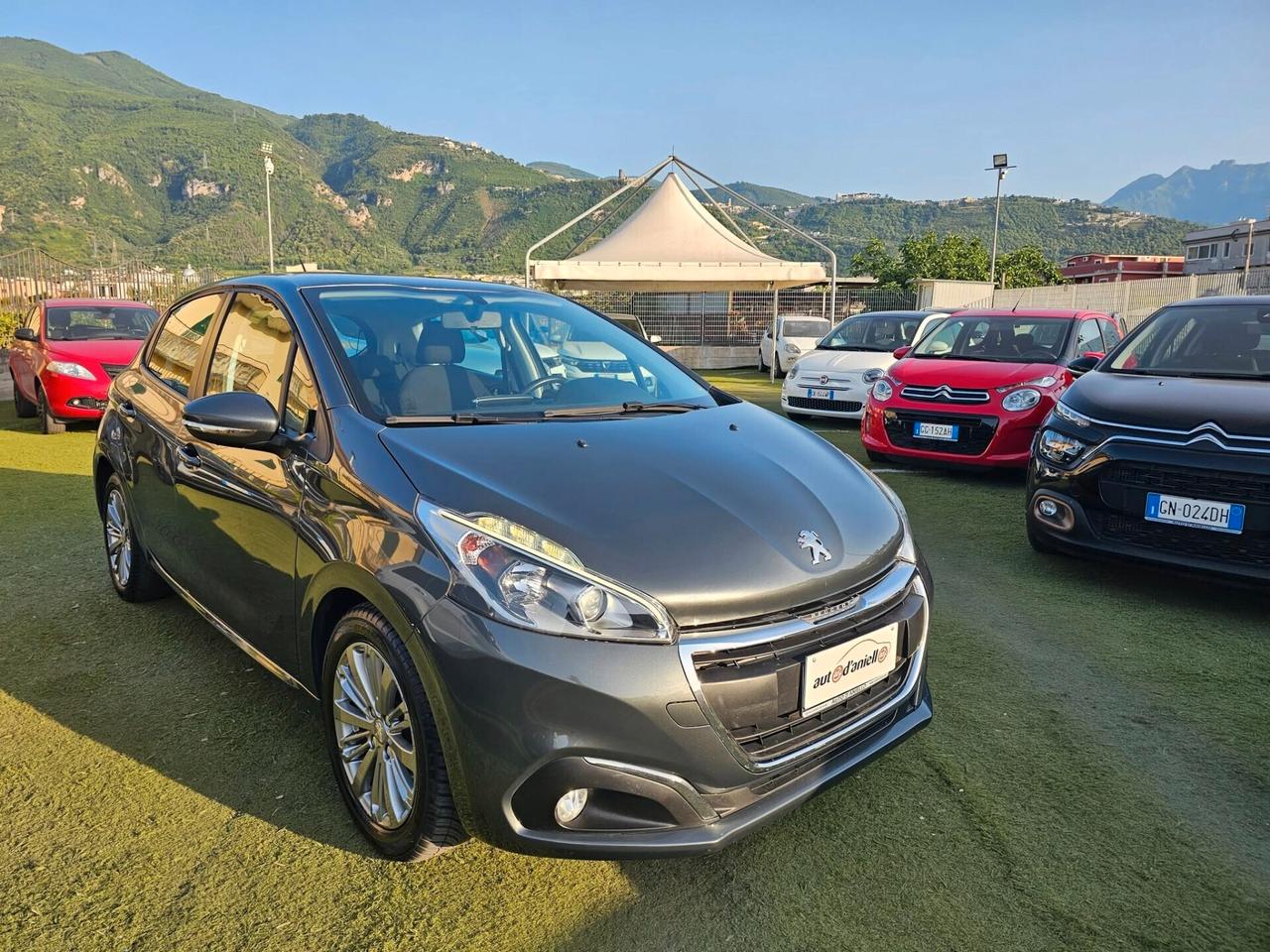 Peugeot 208 PureTech 82 5p. GPL Allure