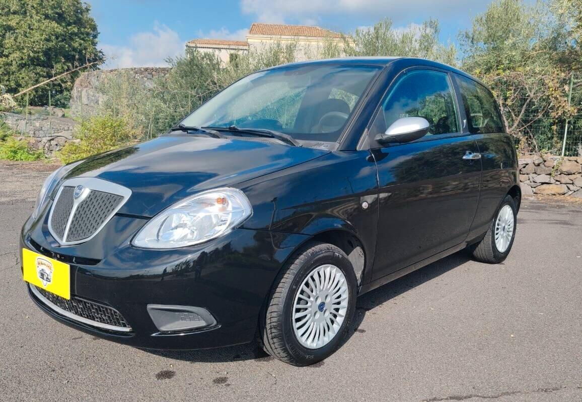 Lancia Ypsilon 1.2 Argento