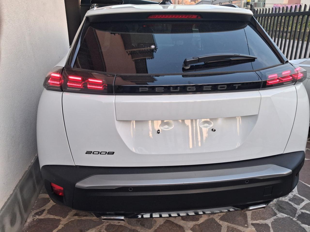 Peugeot 2008 PureTech 130 S&S EAT8 Allure