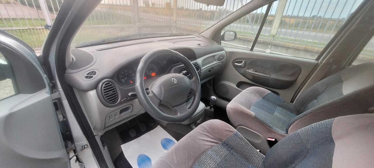 Renault Megane Mégane 1.6 16V cat Proact. Privilège