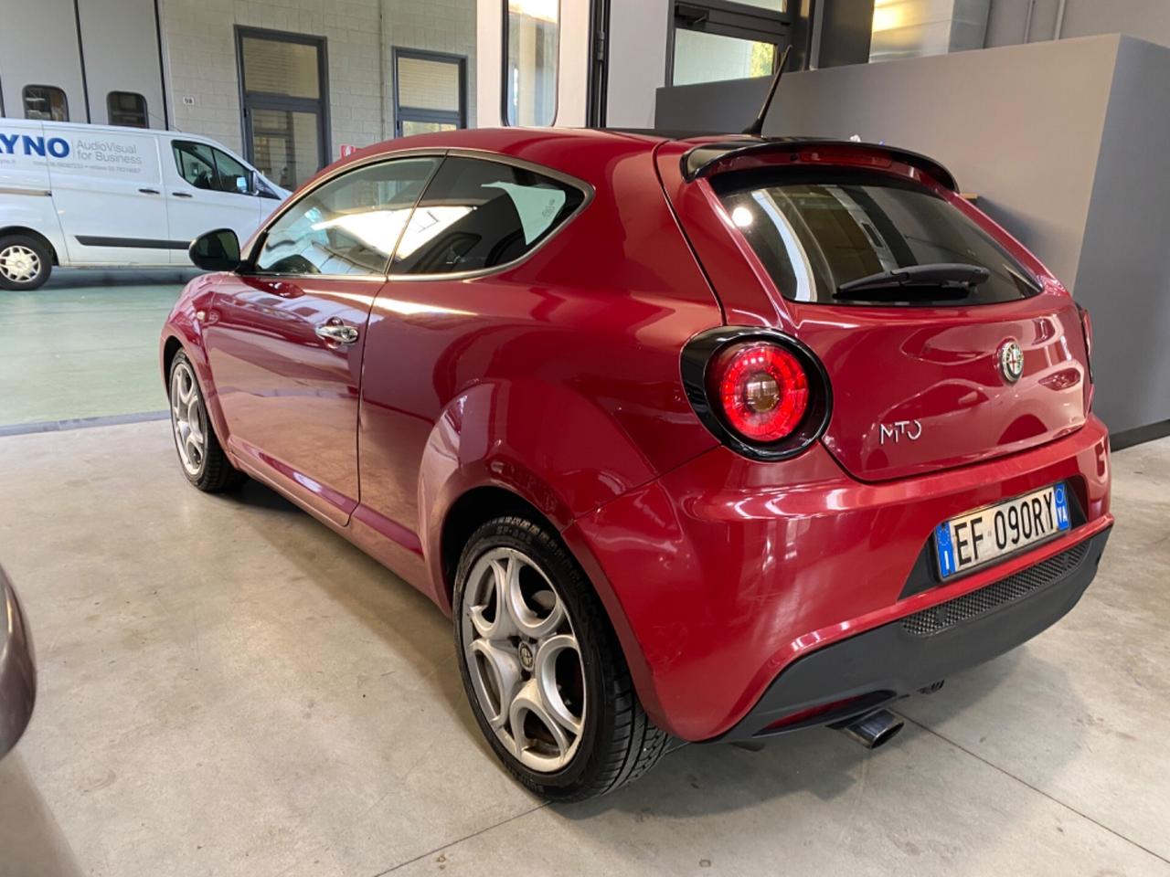 Alfa Romeo MiTo 1.6 JTDm 16V Distinctive Sport Pack