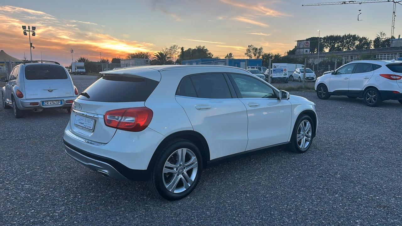 Mercedes-benz GLA 200 d Automatic Premium