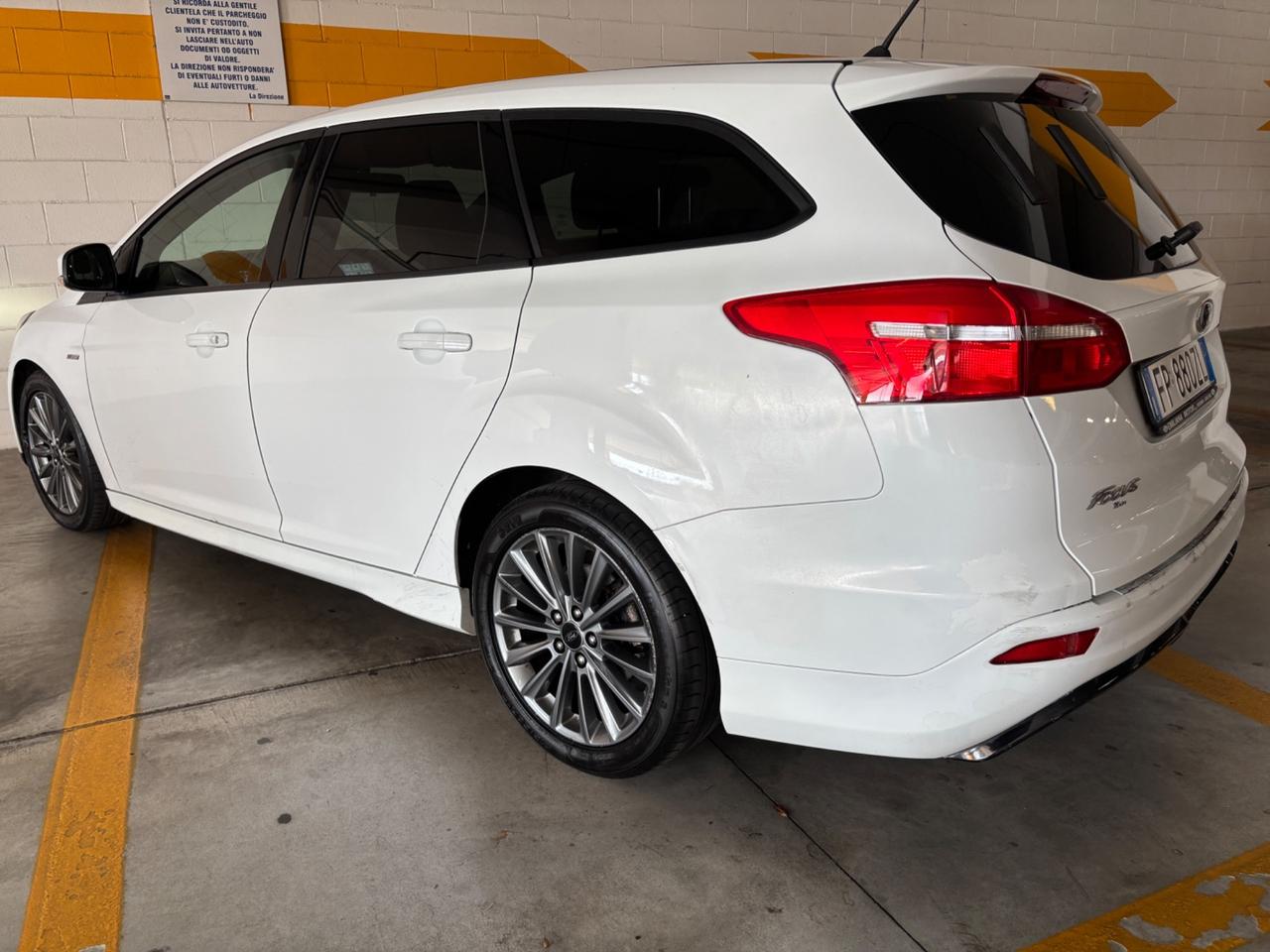 Ford Focus 1.5 TDCi SW ST Line Business