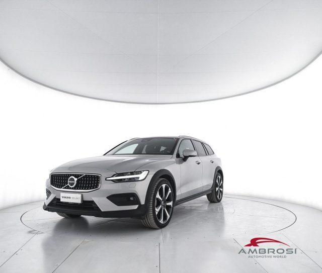 VOLVO V60 Cross Country 2.0 b4 Plus awd auto