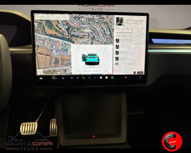 TESLA Model X Plaid