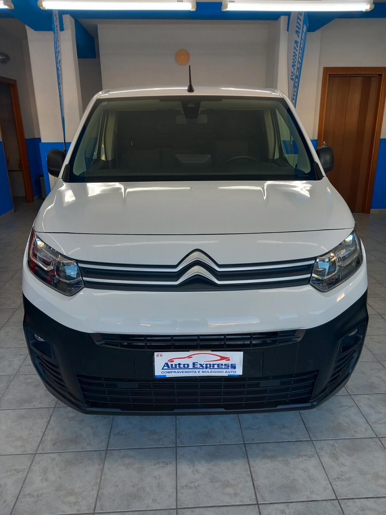 Citroen Berlingo anno 2019 automatico 1.5 diesel 172 mila km