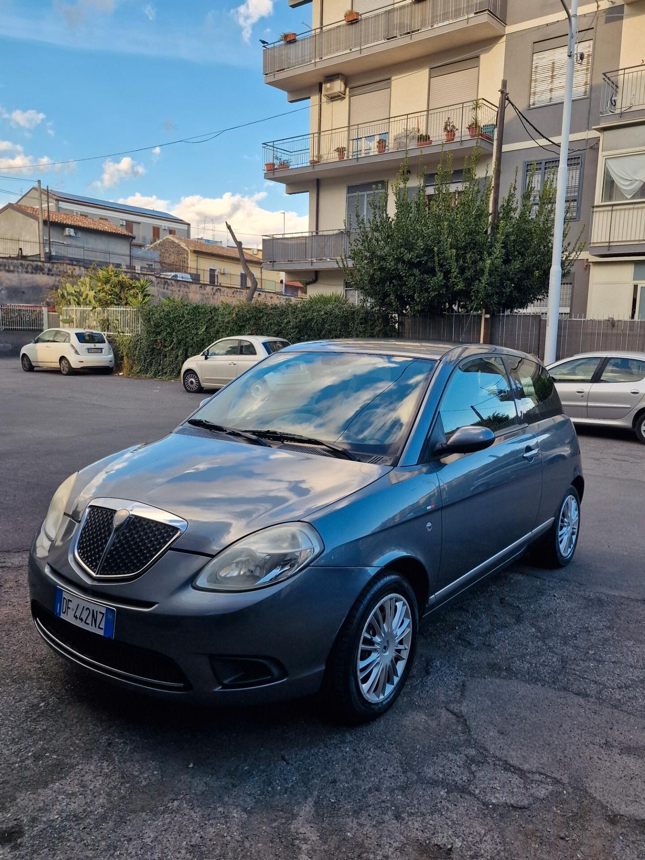 Lancia Ypsilon 1.2 Argento