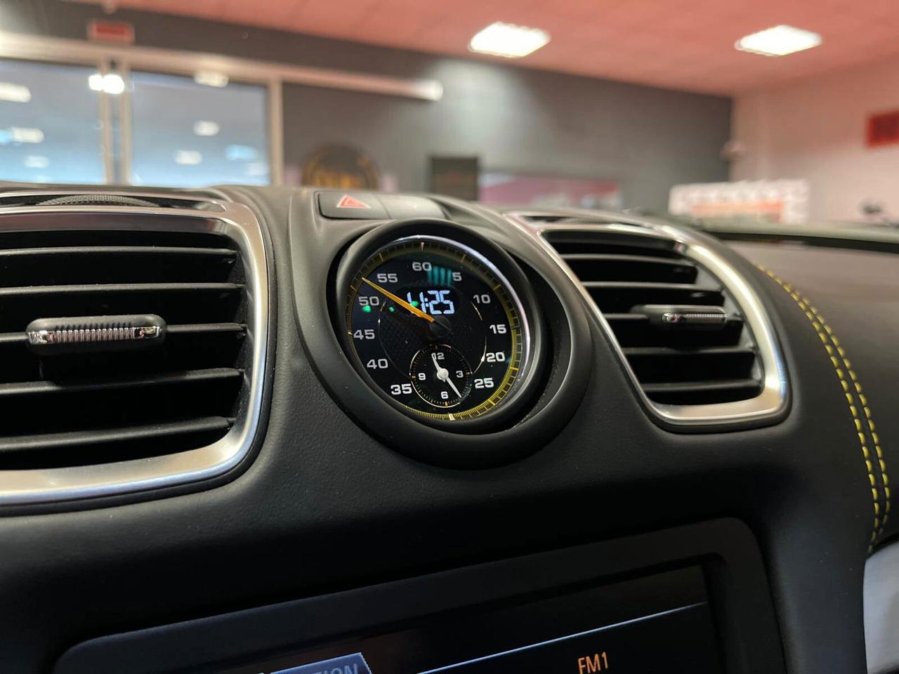 Porsche Cayman (981) GT4