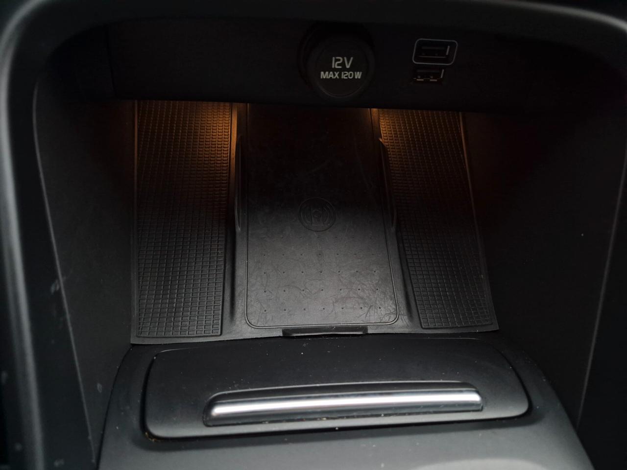 Volvo XC40 1.5 PLUG-IN T4 INSCRIPTION FULL-LED CARPLAY NAVI