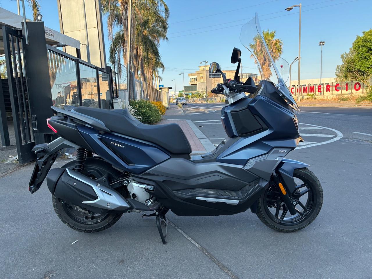 Sym ADX 300 SOLO 4700KM - 2025