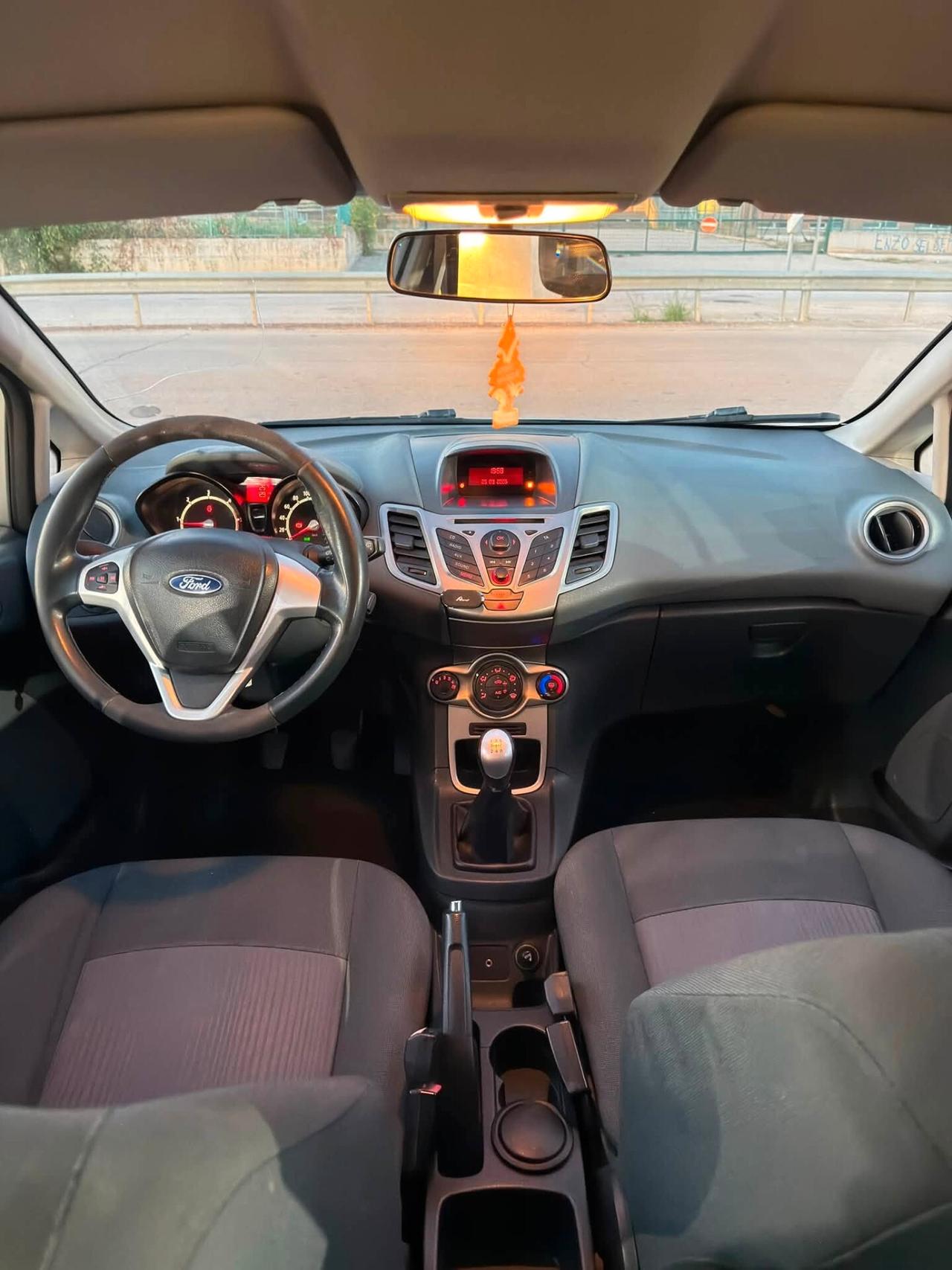 Ford Fiesta 1.4 TDCi 5p. Titanium