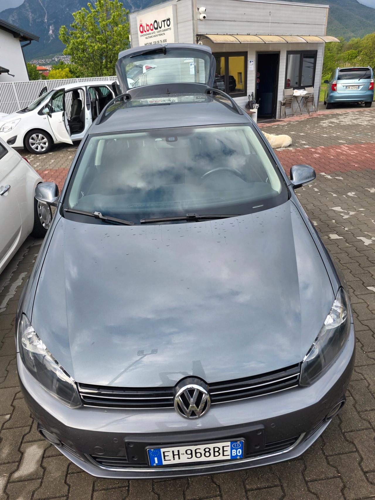 Volkswagen Golf Variant 2.0 TDI con gancio traino