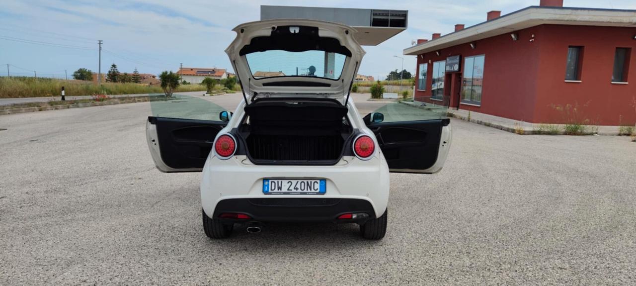 Alfa Romeo MiTo 1.3 JTDm 16V 90 CV Distinctive Sport Pack