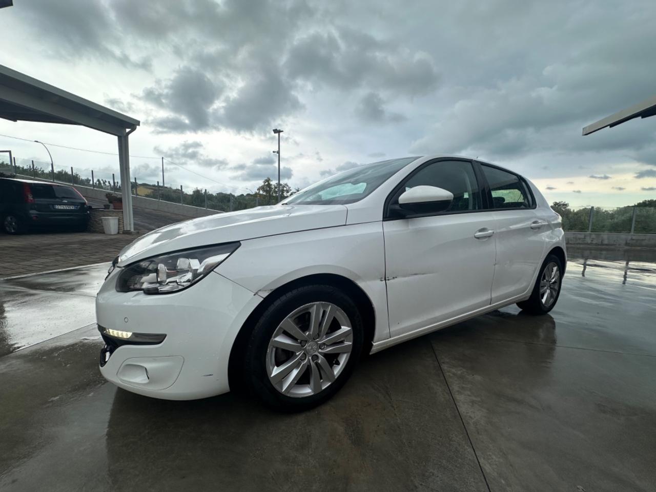 Peugeot 308 BlueHDi 120 S&S EAT6 Business