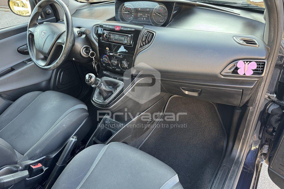 LANCIA Ypsilon 1.2 69 CV 5 porte Silver