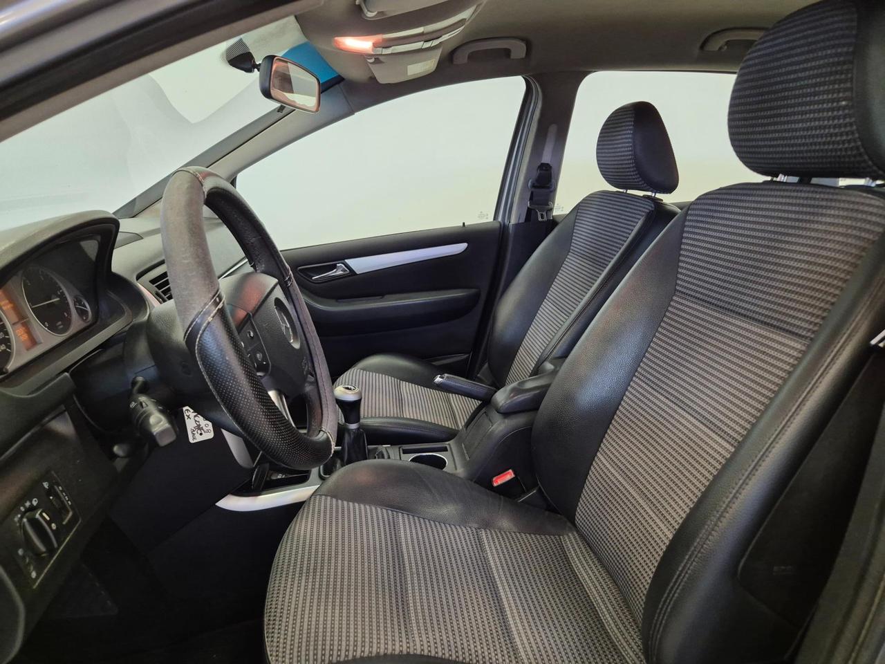 Mercedes B 200 CDI Chrome - NEOPATENTATI - Clima - Radio CD