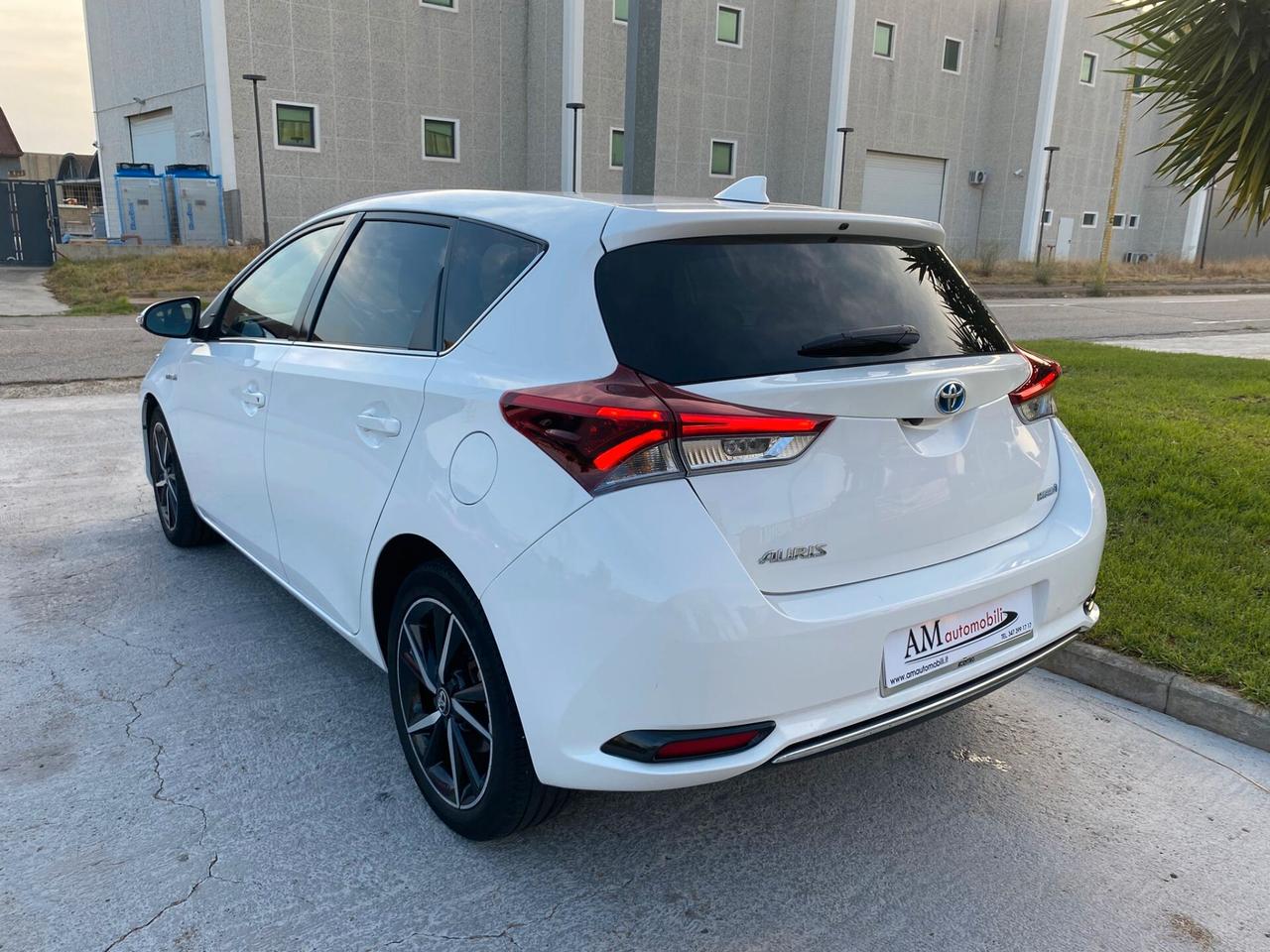Toyota Auris 1.8 Hybrid Lounge *45.700 km