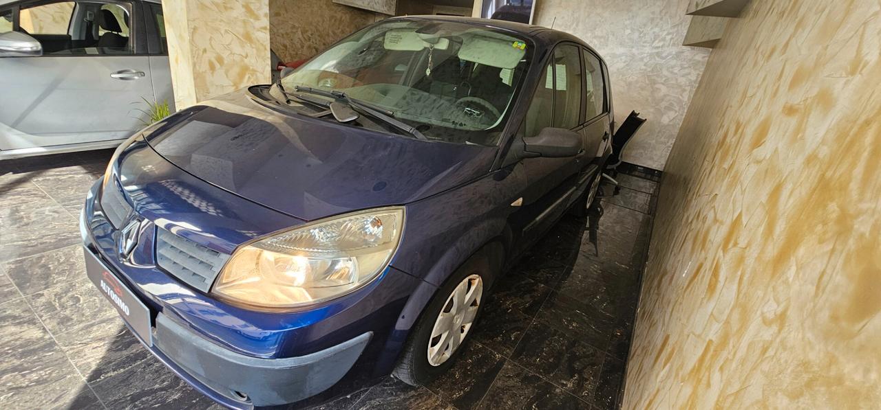 Renault Scenic Scénic 1.6 16V Luxe Dynamique