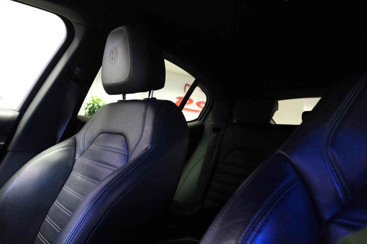 Alfa Romeo Stelvio 2.2 Turbodiesel 210 CV AT8 Q4 Super