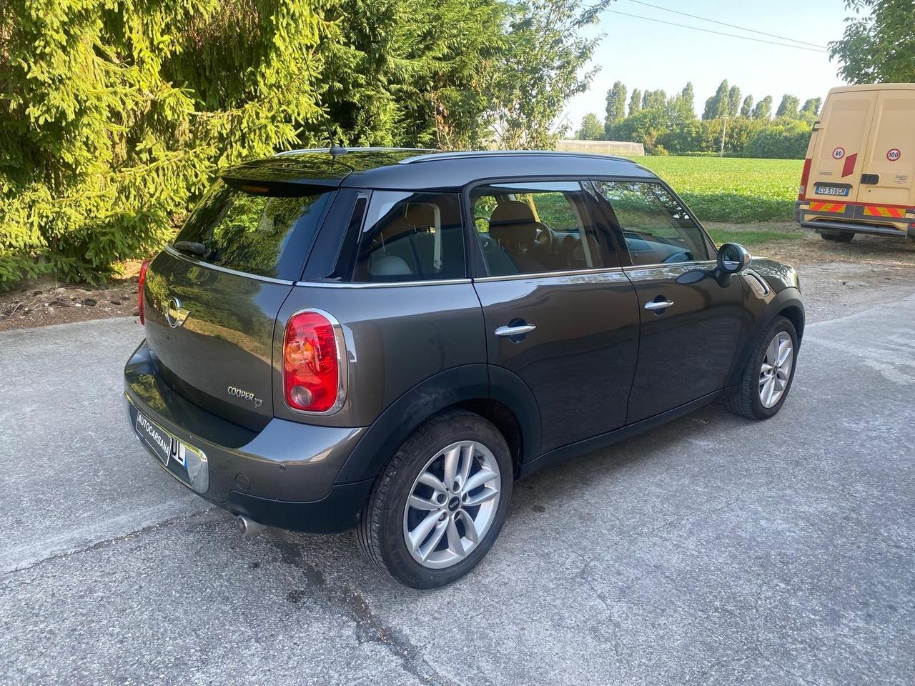MINI 1.6 D COOPER COUNTRYMAN MOLTO BELLA GUARDA
