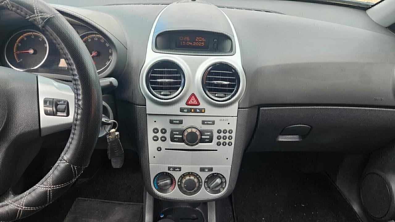 Opel Corsa 1.2 3 porte Sport
