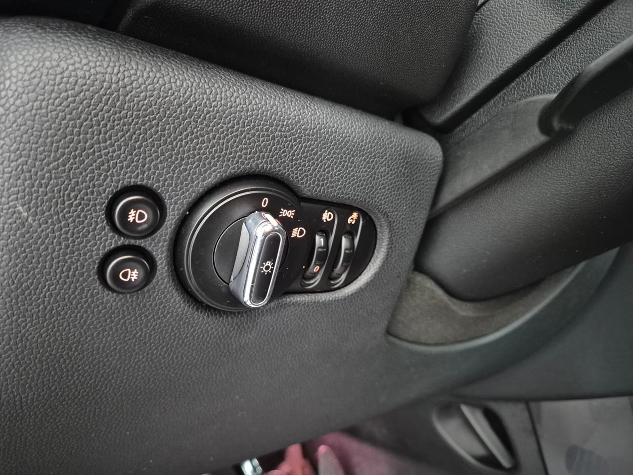 Mini 1.5 Cooper D Business XL 5 porte