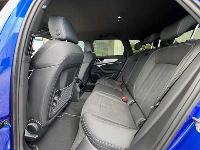 Audi A6 Avant 40 tdi Q. mhev S-line, Matrix Hd, Keyless,20"