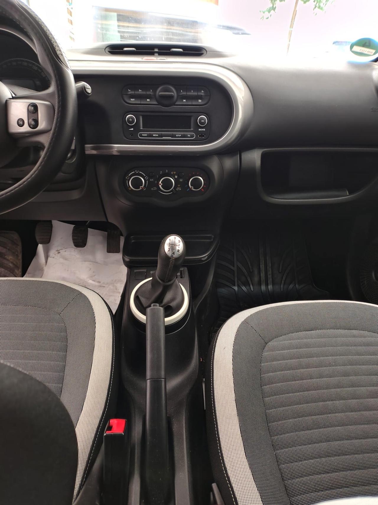 Renault Twingo SCe EDC Intens