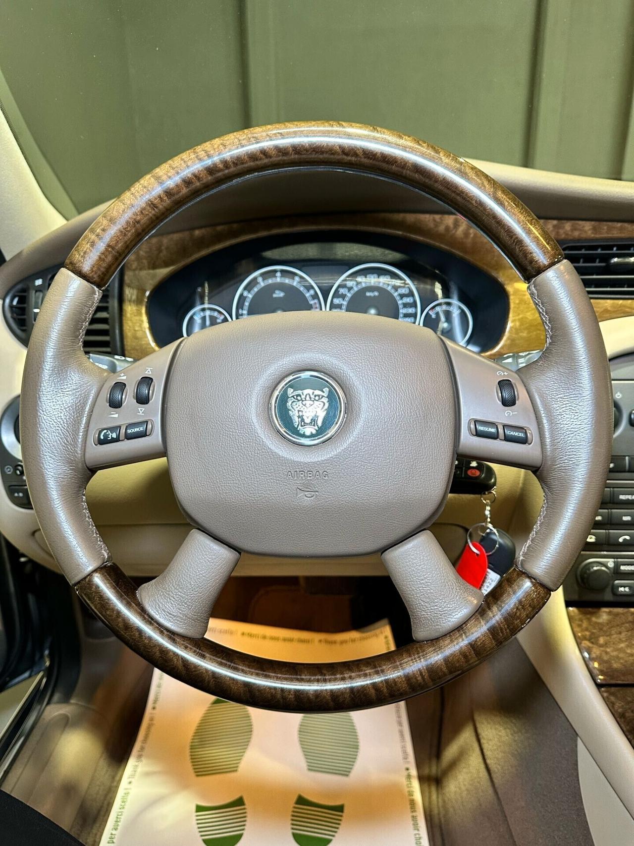 Jaguar X-Type 2.5 V6 24V cat Executive