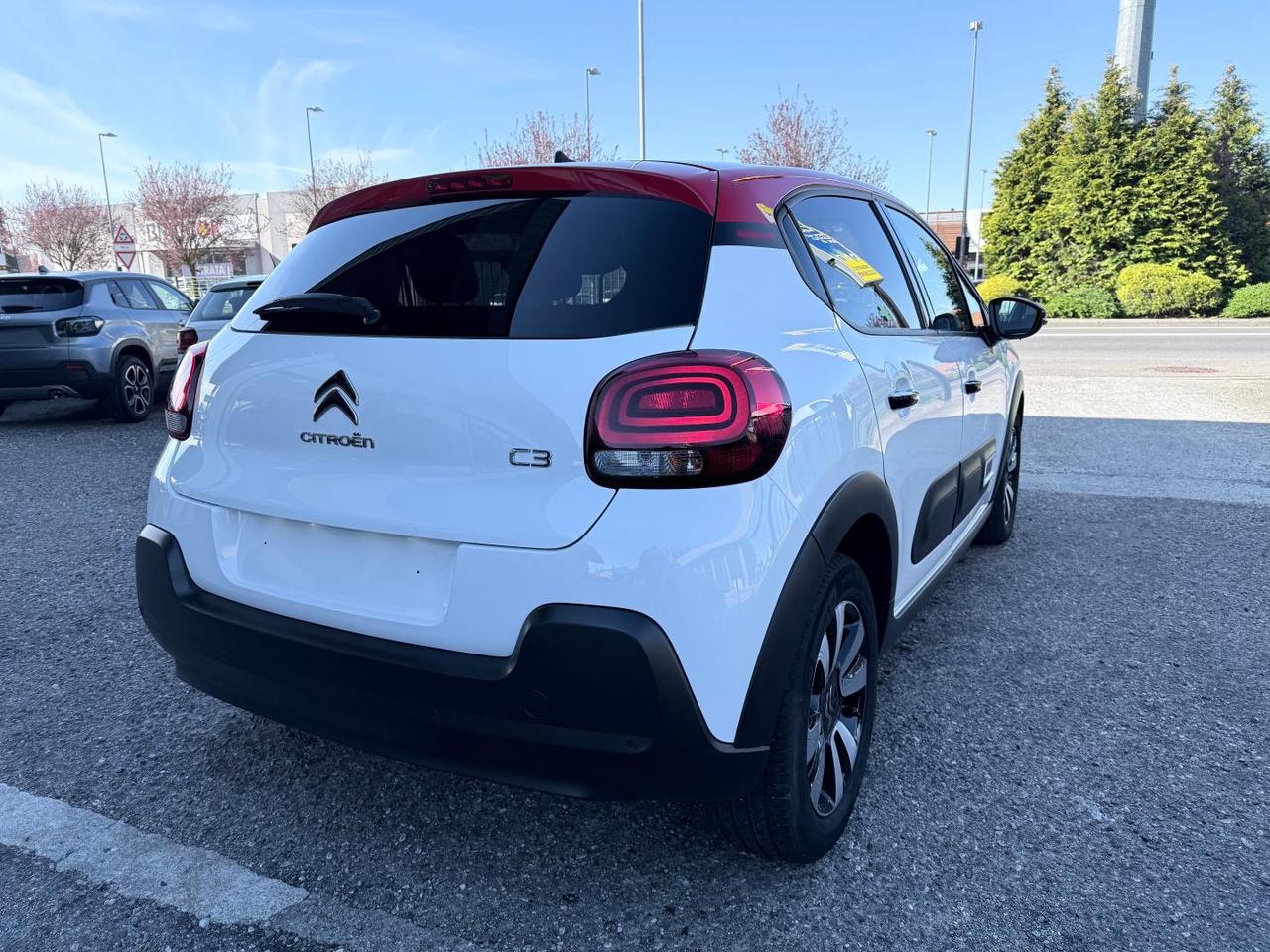 Citroen C3 1.2 puretech Shine s&s 83cv