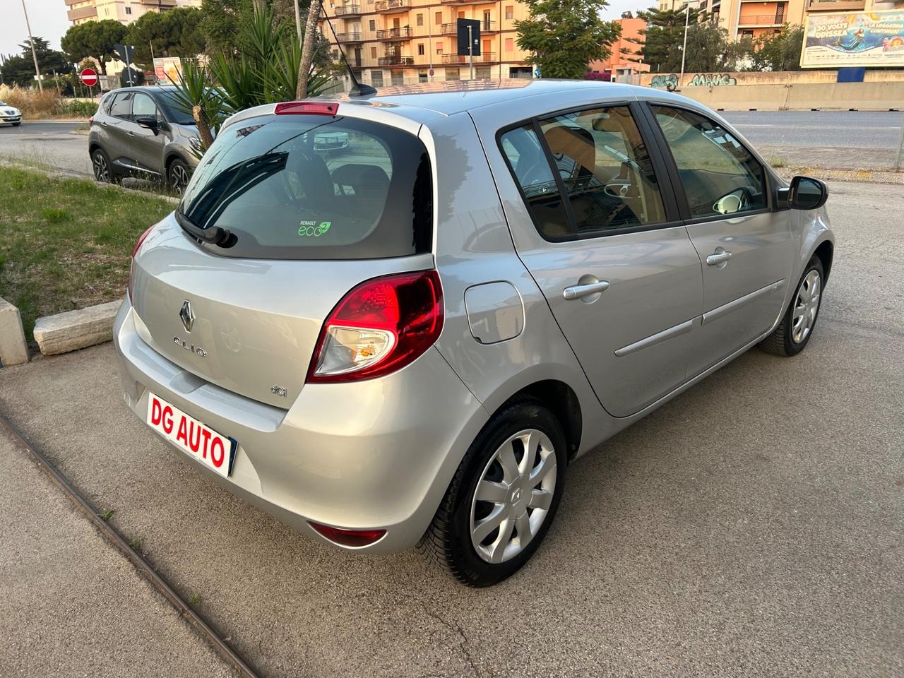 Renault Clio 1.5 dCi 75 cv 2012 navigatore