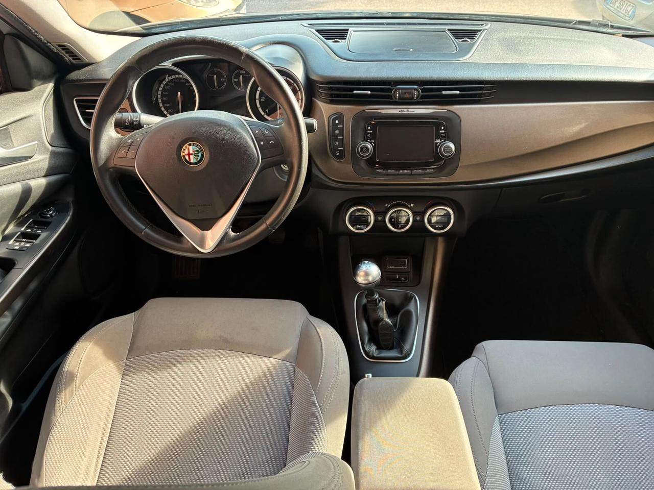 AlfaRomeo Giulietta 1.6mjet105CV garantita-2015