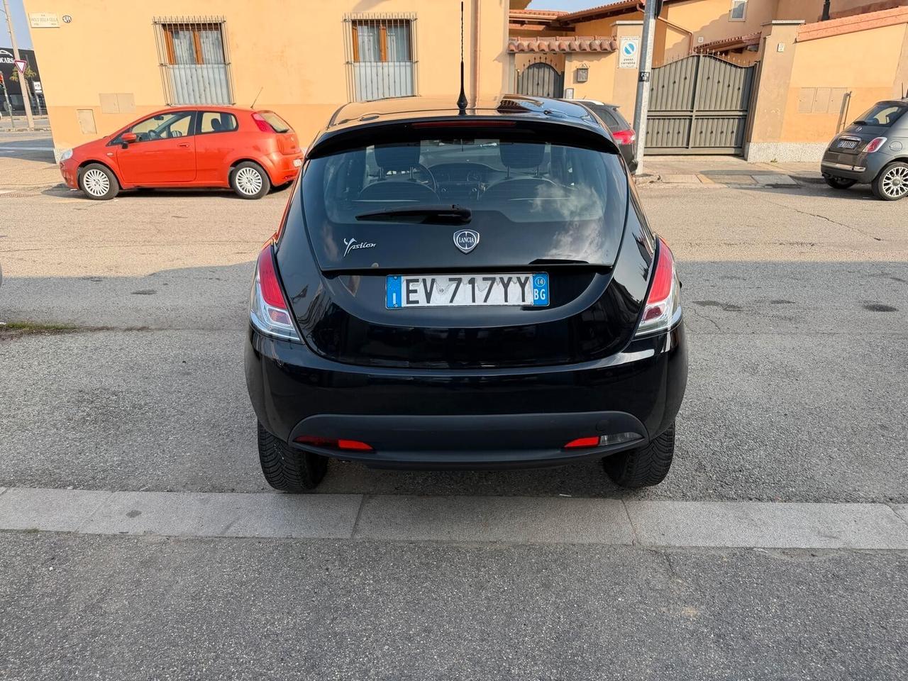 Lancia Ypsilon 0.9 TwinAir 85 CV 5 porte GPL Ecochic Gold