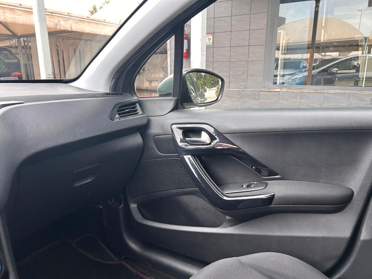 Peugeot 208 PureTech 82 5 porte Active