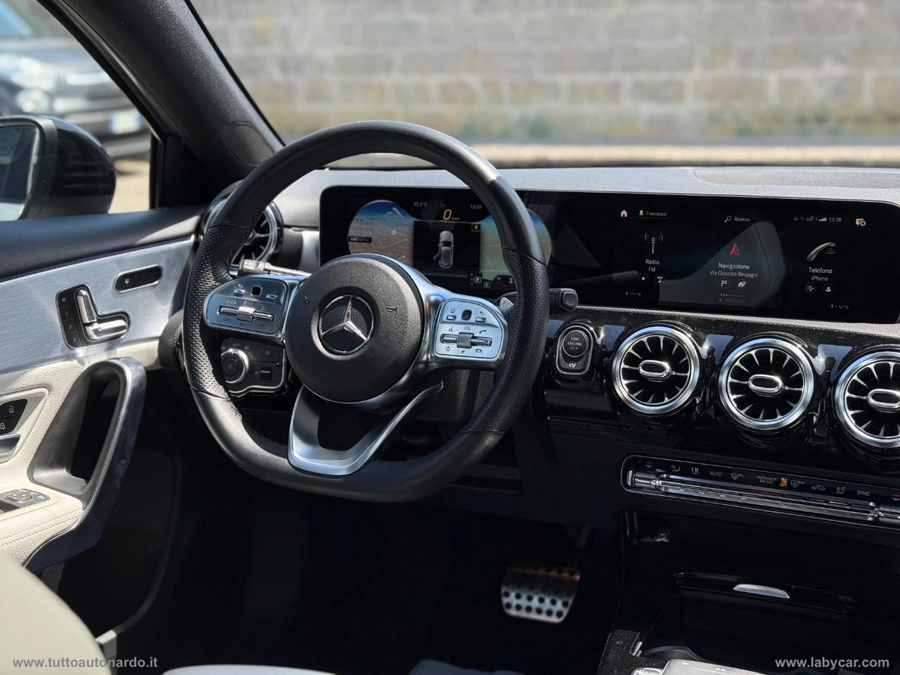 MERCEDES-BENZ A 180 d Automatic Premium