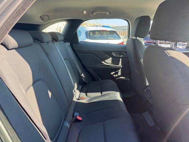 JAGUAR F-Pace 2.0 D 180 CV AWD Pure