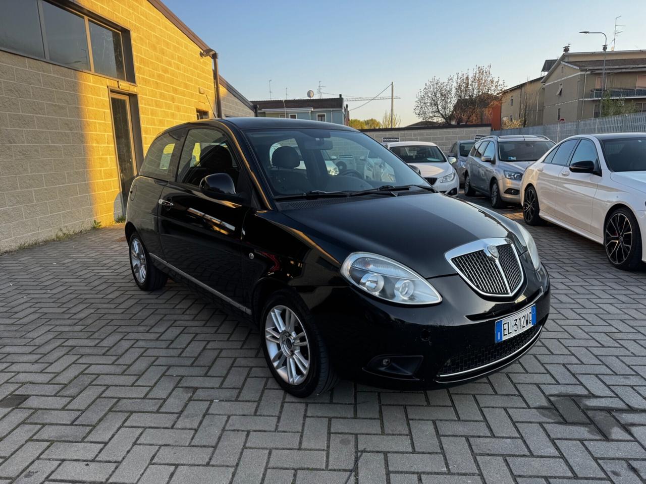 Lancia Ypsilon 1.2 69 CV 5 porte S&S Platinum