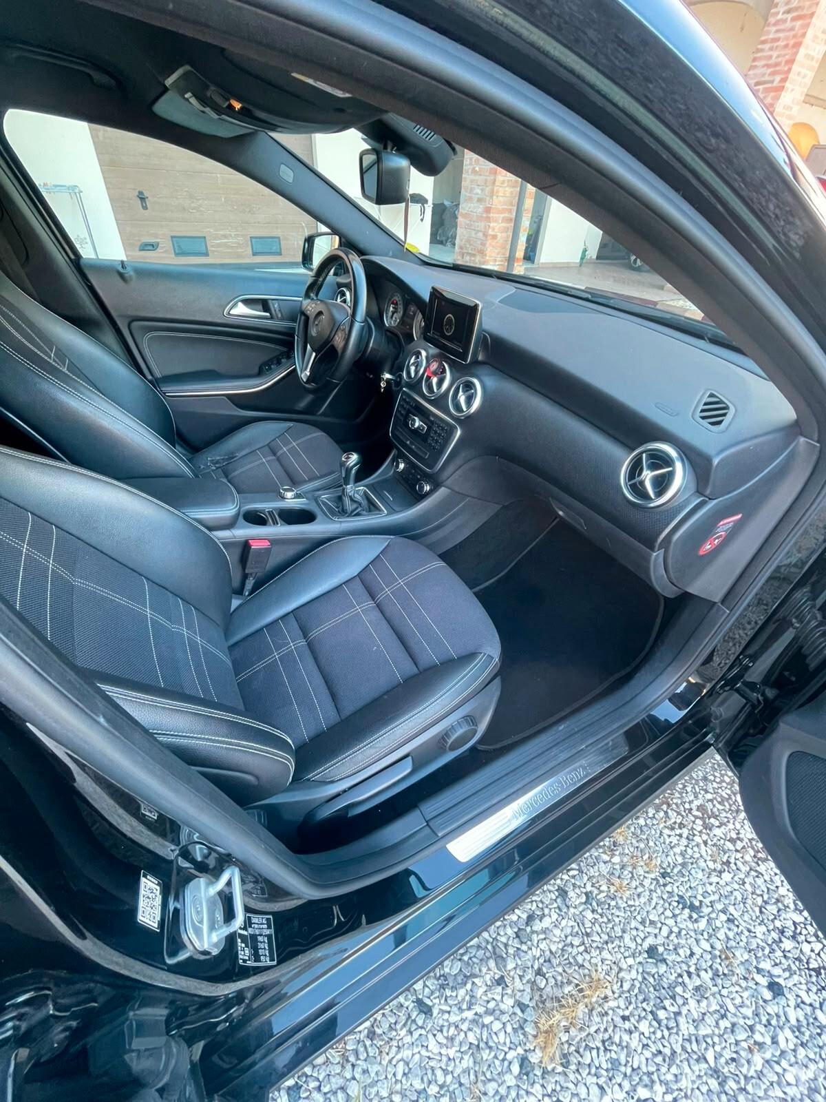Mercedes-benz A 160 CDI Premium Dark Night Edition