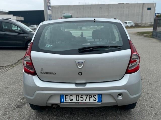 Dacia Sandero 1.2 16V Lauréate