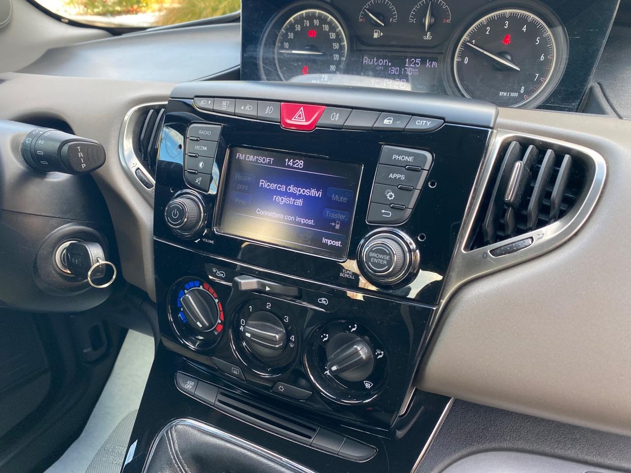 Lancia Ypsilon 1.2 69 CV 5 porte