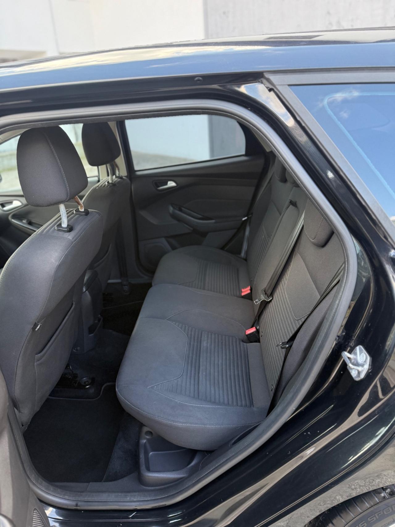 Ford Focus 1.5 TDCi TITANIUM NEOPAT. 2015 EURO 6