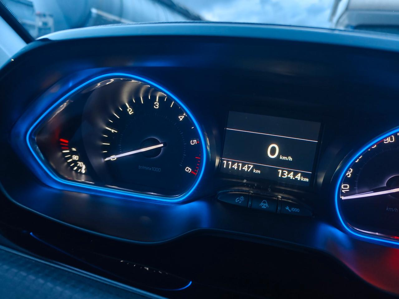 Peugeot 2008 1.5 BlueHDi 100cv S&S Allure