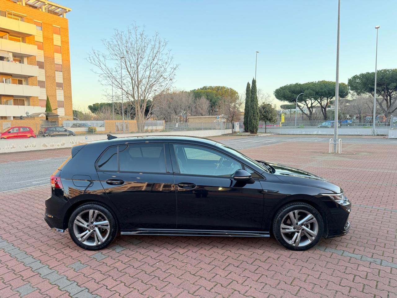 Volkswagen Golf 2.0 TDI DSG R-Line
