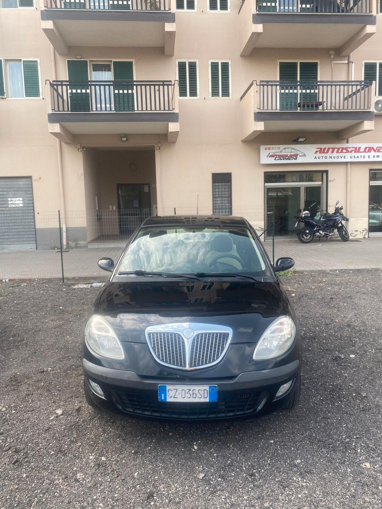 Lancia Ypsilon 1.3 Multijet 16V Platino