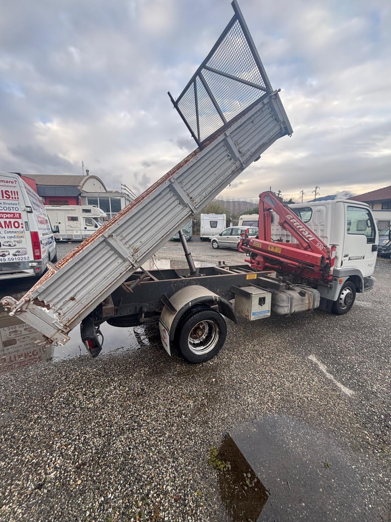 231 cabstar nissan del 2004 in saldo